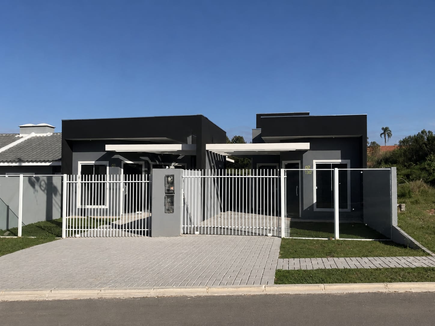 Casa térrea moderna construída pela Ceccon em Colombo, PR